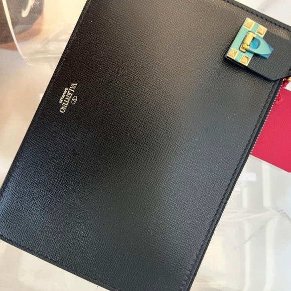 New Valentino Clutch - Picture 2 of 3